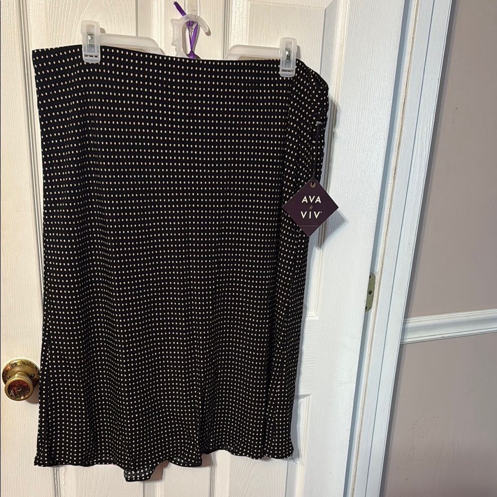 Ava & Viv women’s plus size polka dot midi skirt; size: 2X